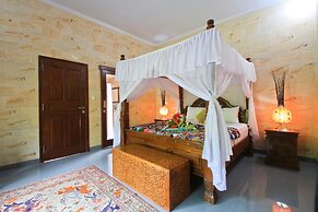 Amed Harmony Cafe and Bungalows
