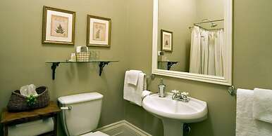 Frontenac Club Inn