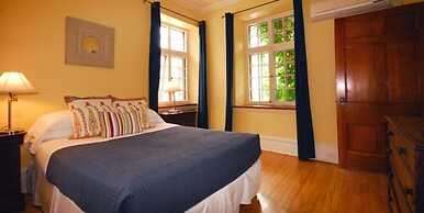 Frontenac Club Inn
