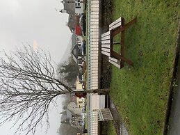 1 Loch Ness Hostel