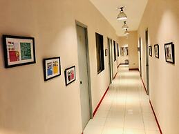 Hometown Hotel Bacolod - Lacson