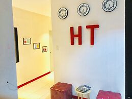 Hometown Hotel Bacolod - Lacson