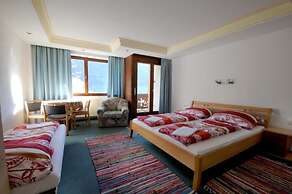 Auhof Apartments