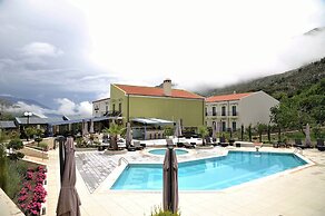 Alexander Mountain Resort