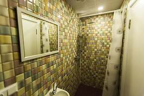 Holiday Hostel