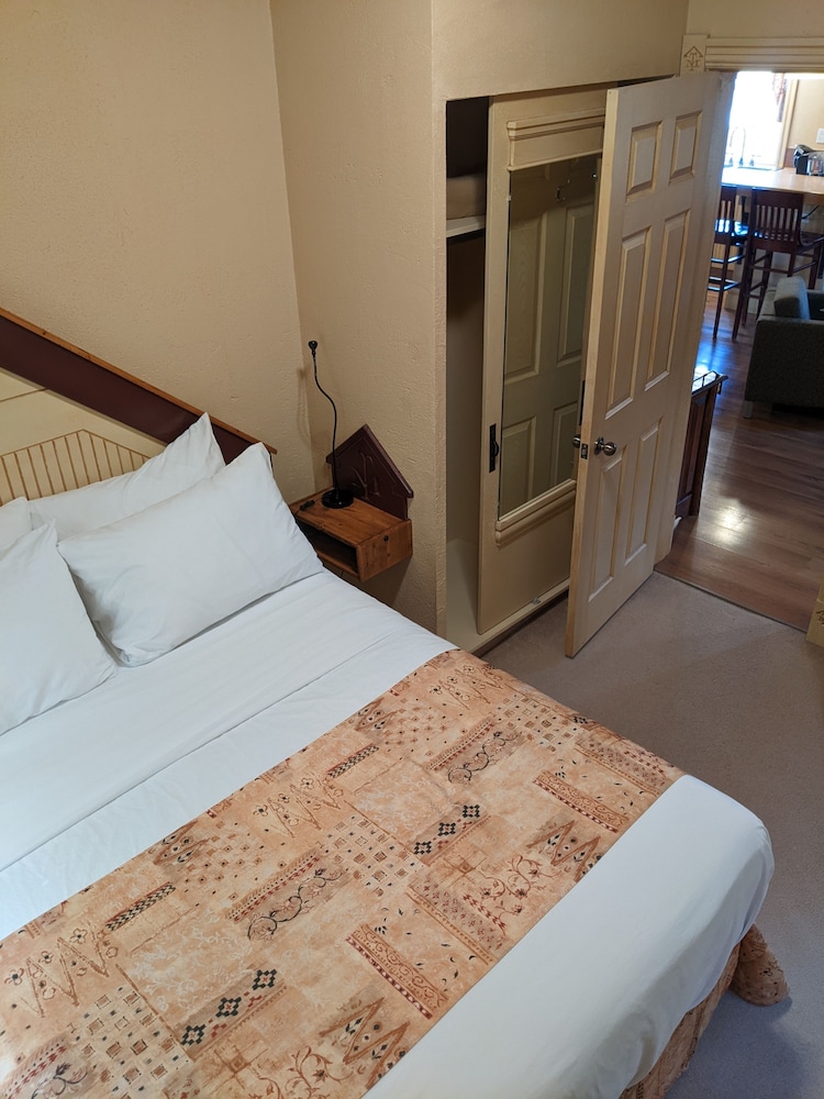 Third Mission Heritage Suites