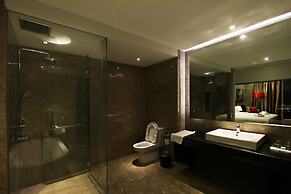 The Shore Hotel & Residences