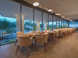 Starcity Bayfront Nha Trang Hotel