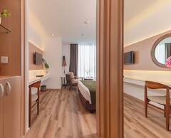 Starcity Bayfront Nha Trang Hotel