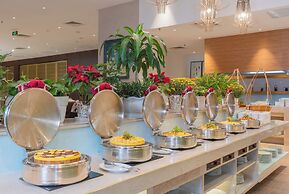 Starcity Bayfront Nha Trang Hotel