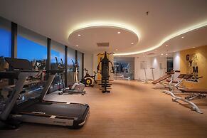 Starcity Bayfront Nha Trang Hotel