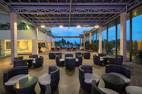 Starcity Bayfront Nha Trang Hotel