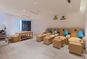 Starcity Bayfront Nha Trang Hotel