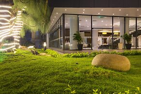 Starcity Bayfront Nha Trang Hotel