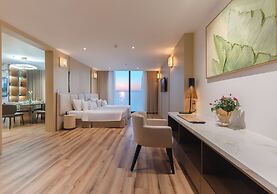 Starcity Bayfront Nha Trang Hotel