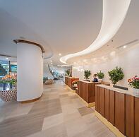 Starcity Bayfront Nha Trang Hotel