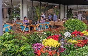 Starcity Bayfront Nha Trang Hotel