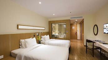 Starcity Bayfront Nha Trang Hotel