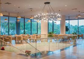 Starcity Bayfront Nha Trang Hotel