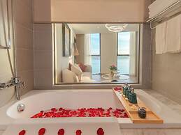 Starcity Bayfront Nha Trang Hotel