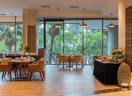 Starcity Bayfront Nha Trang Hotel