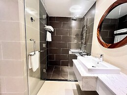 Starcity Bayfront Nha Trang Hotel