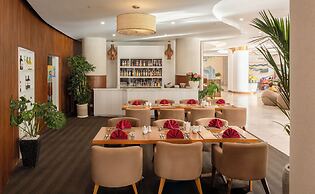 Starcity Bayfront Nha Trang Hotel