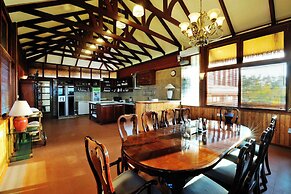 Crest Villa Mansion