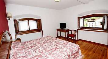 Hotel Puente Romano