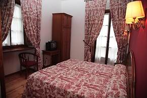 Hotel Puente Romano