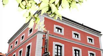 Hotel Puente Romano