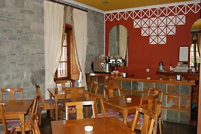 Hotel Puente Romano