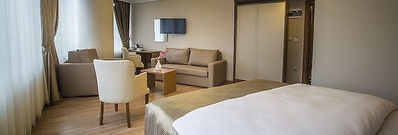 Park Square Hotel