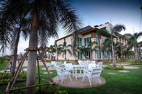 The Lake Hotel