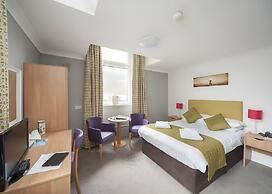 The Carlton Hotel