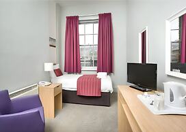 The Carlton Hotel