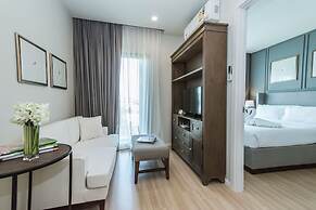 Dlux Condominium