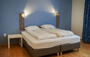 Start Hostel