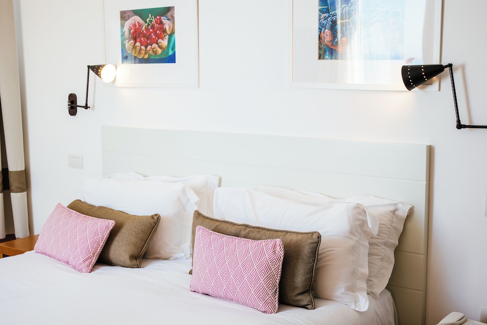 Villa Fiorella Art Hotel