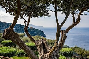 Villa Fiorella Art Hotel
