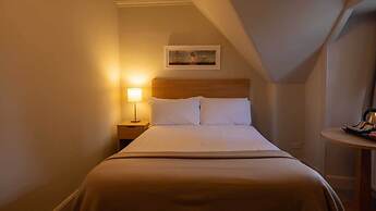 The Tarbet Hotel