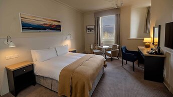 The Tarbet Hotel