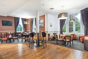 The Tarbet Hotel