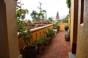 Hotel Azucena