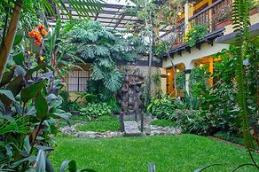 Las Camelias Inn