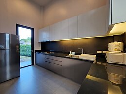 WE by Sirin Pool Villa Huahin