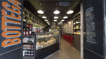River City Inn - Hostel
