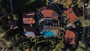 Aurora Resort & SPA
