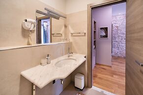 Tifani Luxury Rooms 2