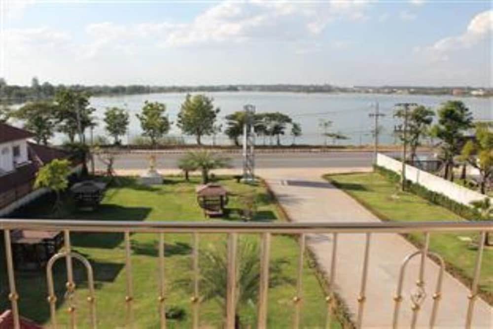Buathip Resort